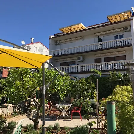 Apartment 3 Balcony